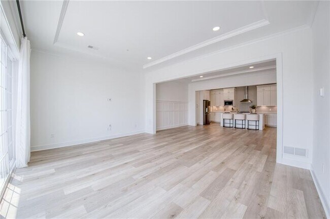 Building Photo - 304 Highbridge Ln
