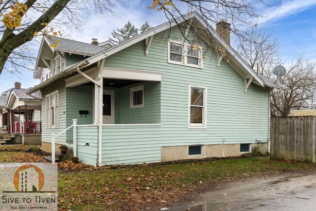 Building Photo - 1203 Arbor Ave