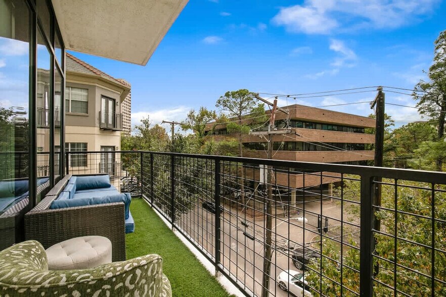 Building Photo - 101 Bowen St