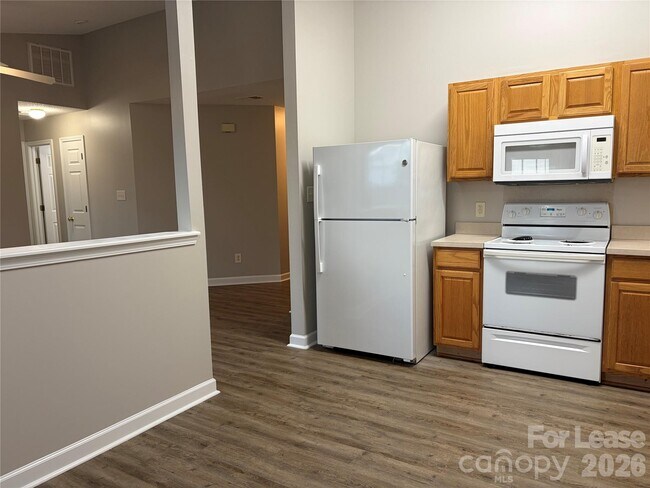 Building Photo - 4924 Aldersbrook Dr