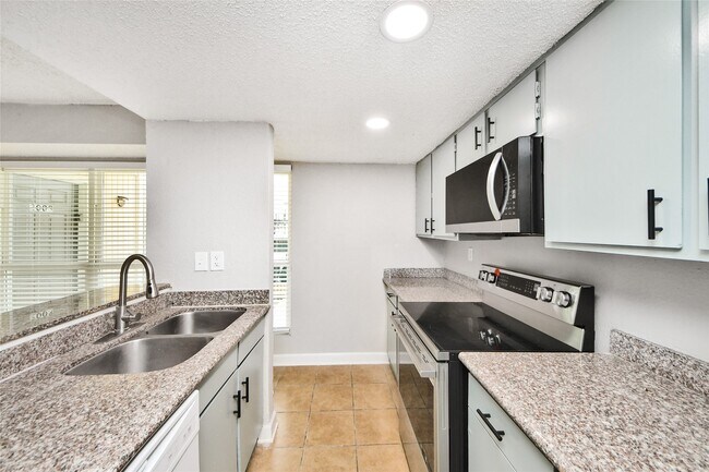 Building Photo - 781 Country Pl Dr