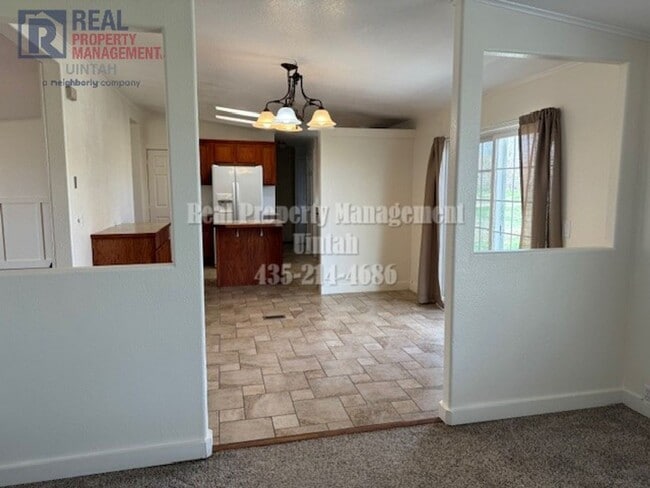 Building Photo - Cute 4 bedroom 2 bath room house