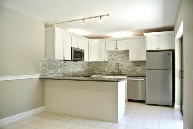 Building Photo - 121 Ocean Cove Dr