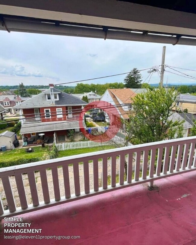 Building Photo - Four-bedroom 1.5 bath with Off street parking