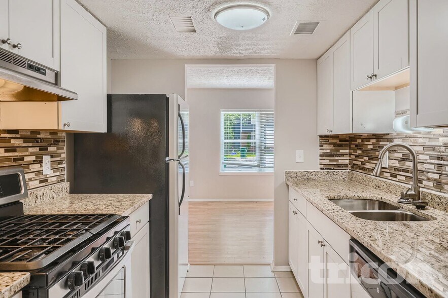 Building Photo - 1743 Napa Valley Ct SE