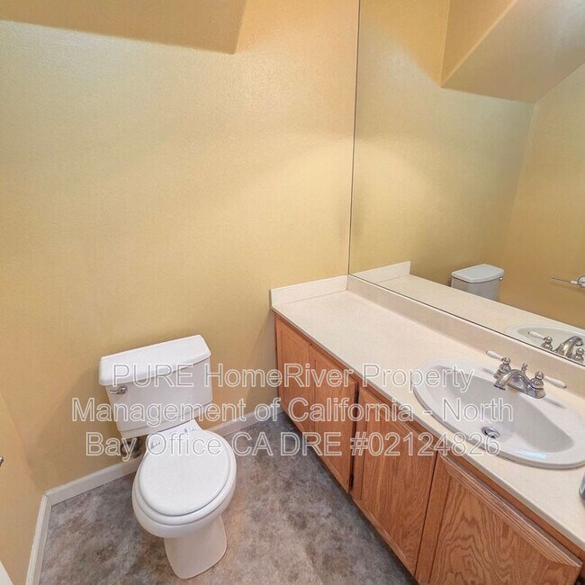 Building Photo - 1052 Addison Cir