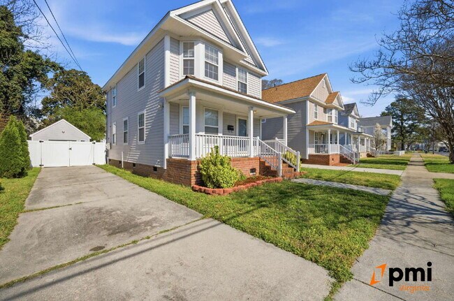 Building Photo - 3 BEDROOM 2.5 BATH WITH FENCED IN YARD AND DETACHED GARAGE FOR RENT IN NORFOLK!