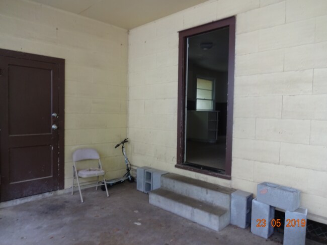 Building Photo - 3813 Harrison Street