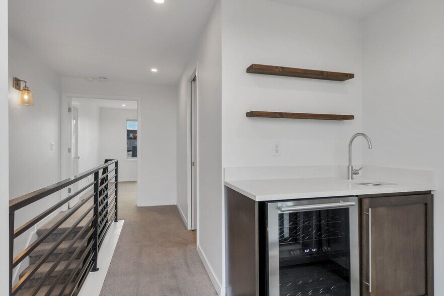 Building Photo - 3633 Pecos St