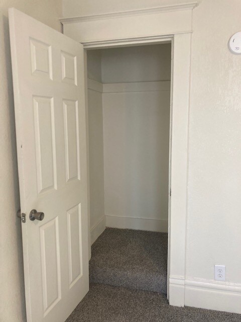 Building Photo - 2419 NE Madison Ave