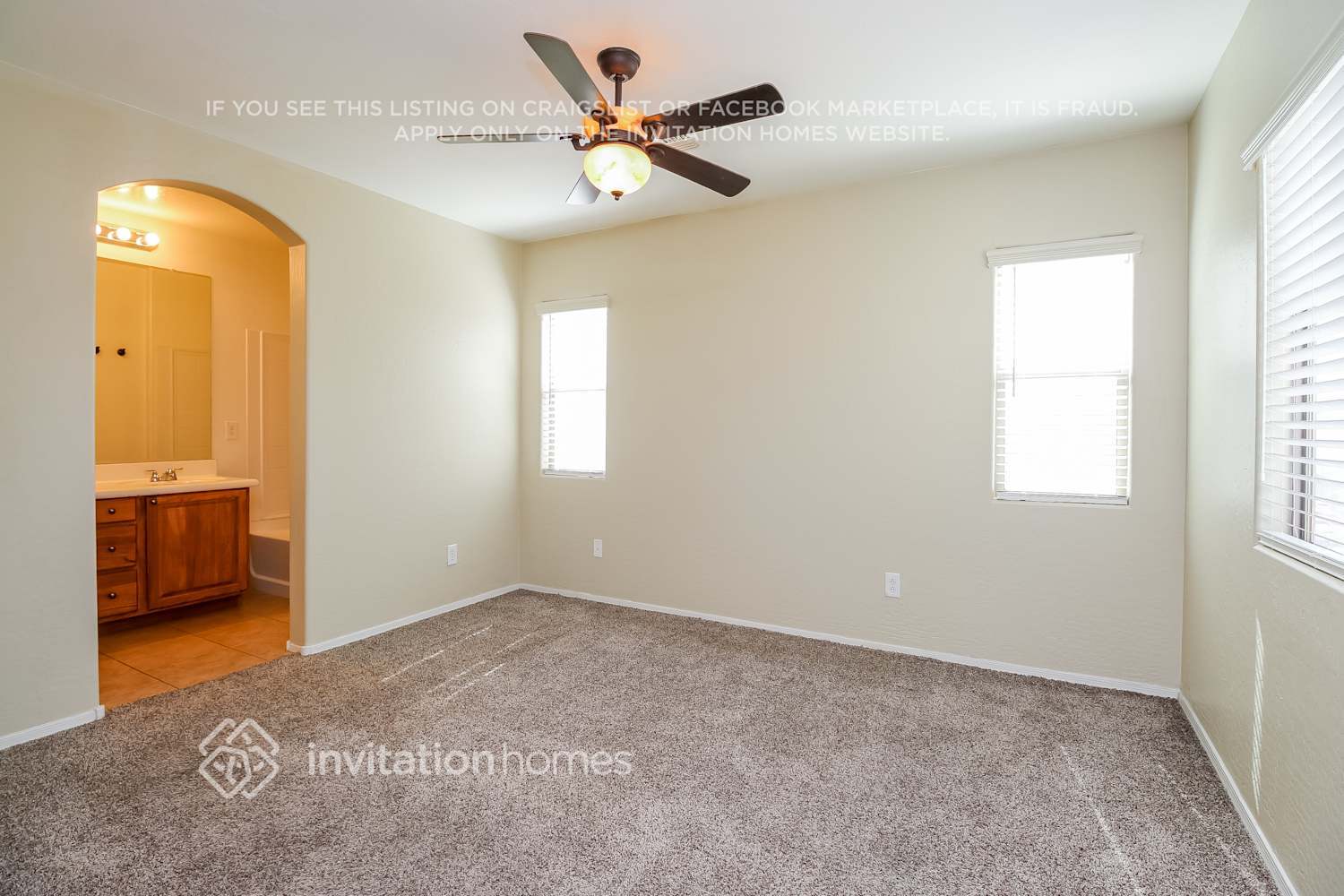 Building Photo - 4630 E Laurel Ct