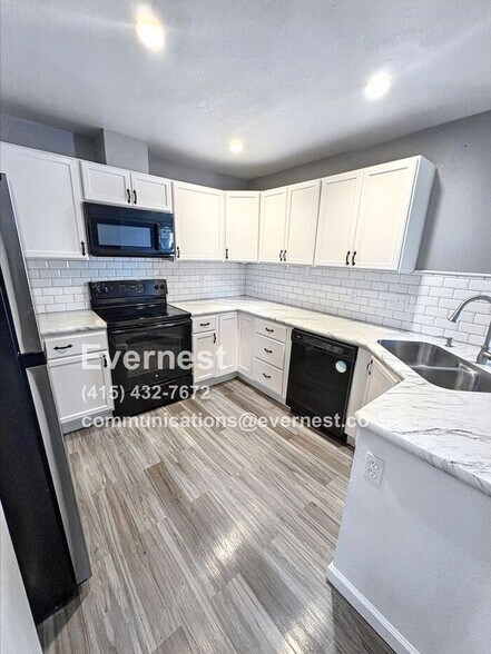 Building Photo - 1631 Porter Way
