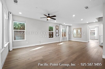 Building Photo - 285 Bear Creek Dr