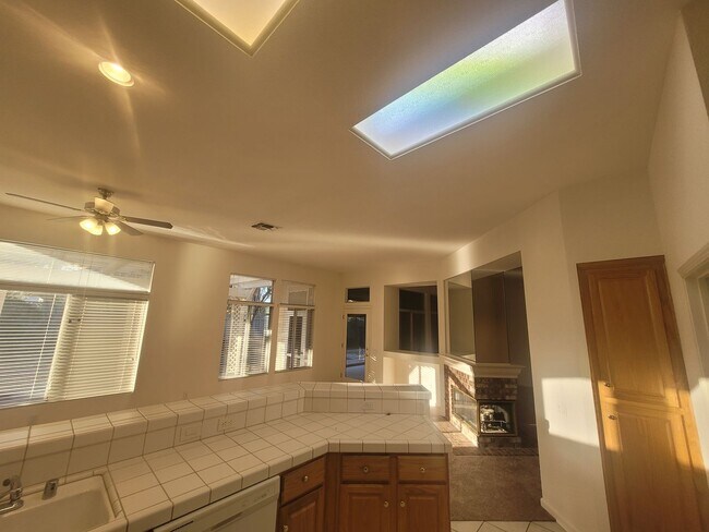 Building Photo - Sun City Roseville