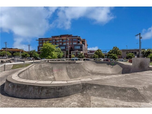 Building Photo - 2bd/1.75ba Seattle Condo