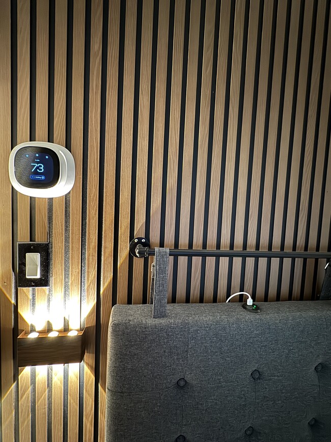 Building Photo - 2120 Pearl St