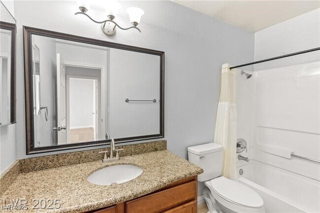 Building Photo - 7300 W Pirates Cove Rd