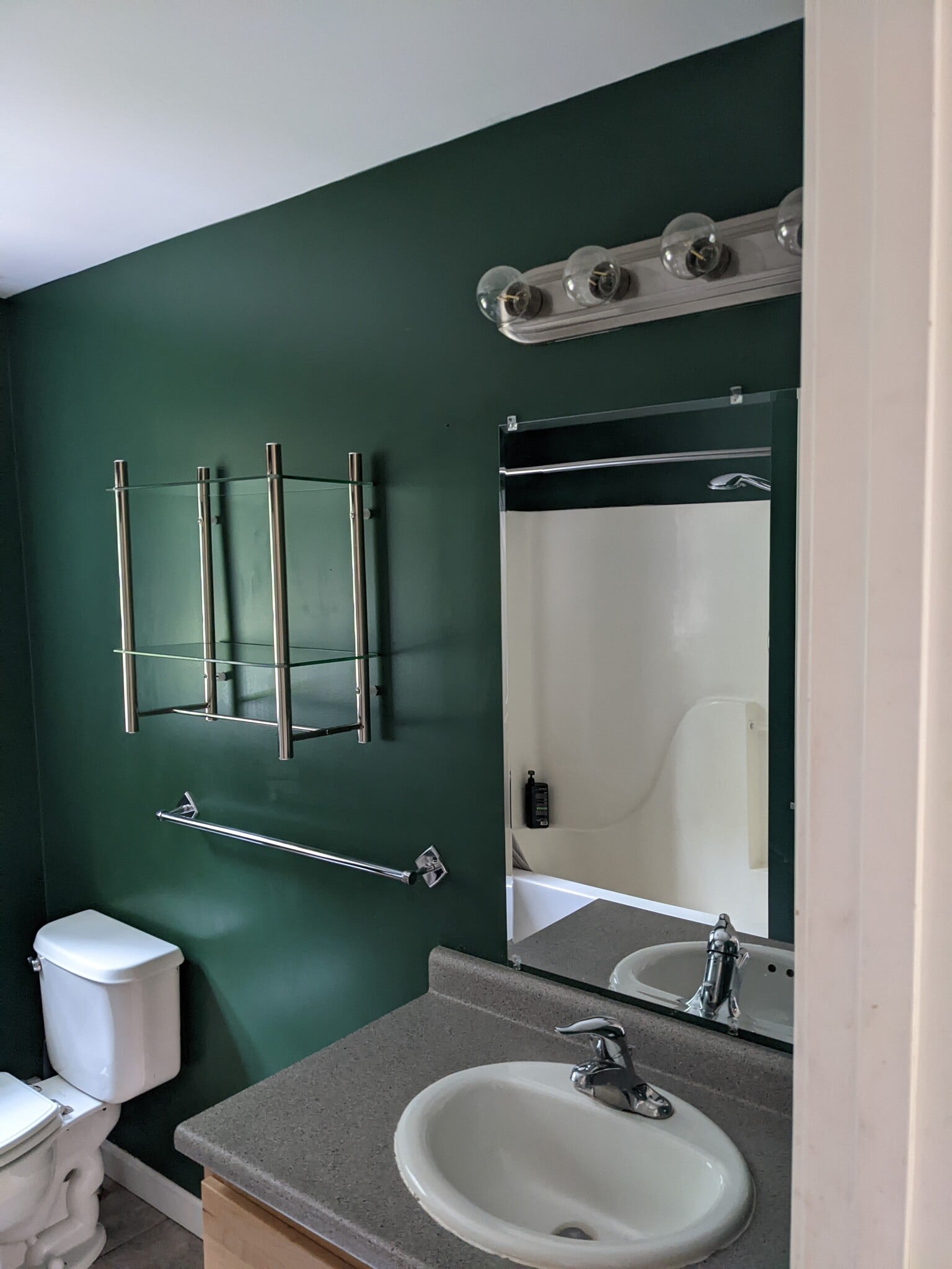 Full Bath 3 - 1 Chloe Dr