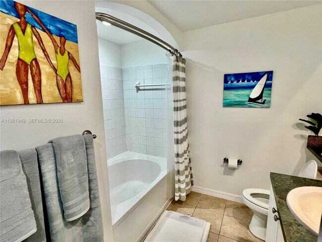 Building Photo - 9172 Collins Ave