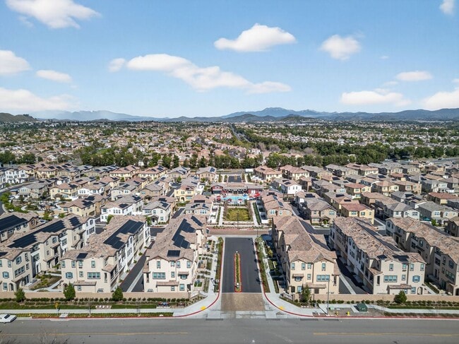 Building Photo - 40379 Melrose Dr