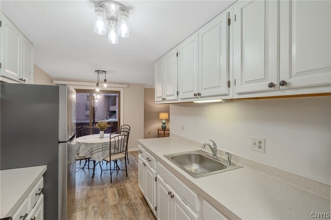 Building Photo - 327 Village Blvd N