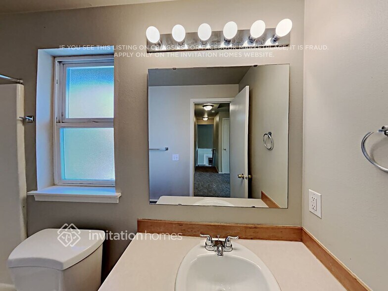 Building Photo - 3029 Silver Crest Dr