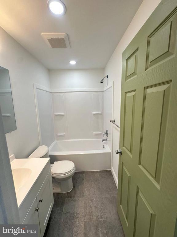 Building Photo - 3125 Belgreen Terrace