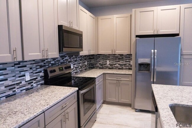 Building Photo - 59 Fanshawe Ln