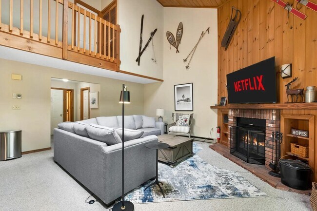 Building Photo - 6 Ridge Rd