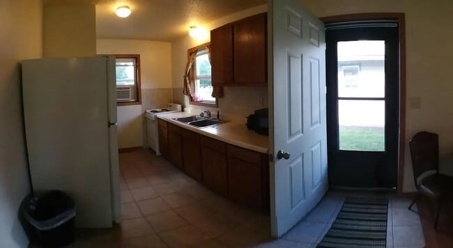 Primary Photo - Lakeview Homes