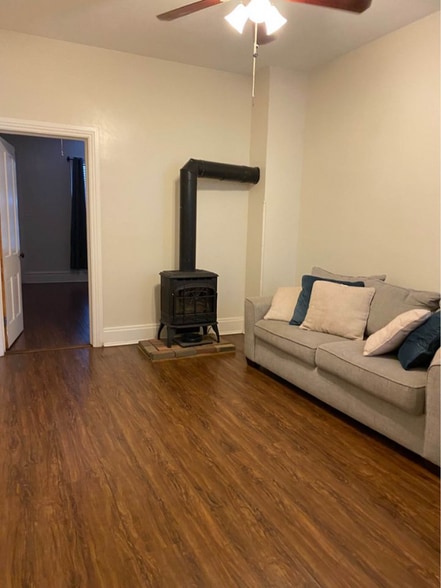 Building Photo - 425 Carlisle St