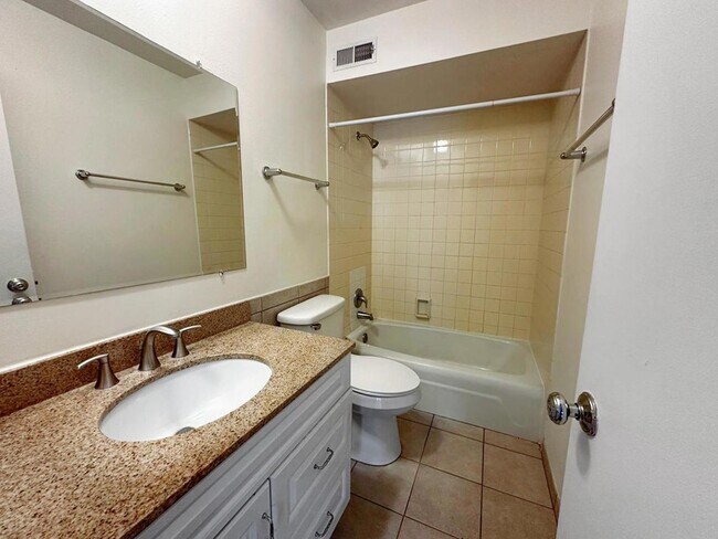 Building Photo - 5000 Carriage Way Dr