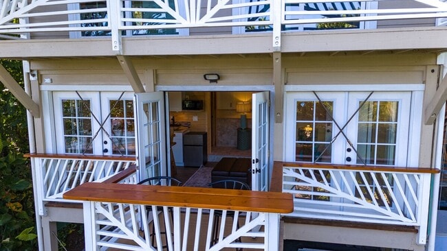 Building Photo - Oceanfront Estate: The Honolii Hale