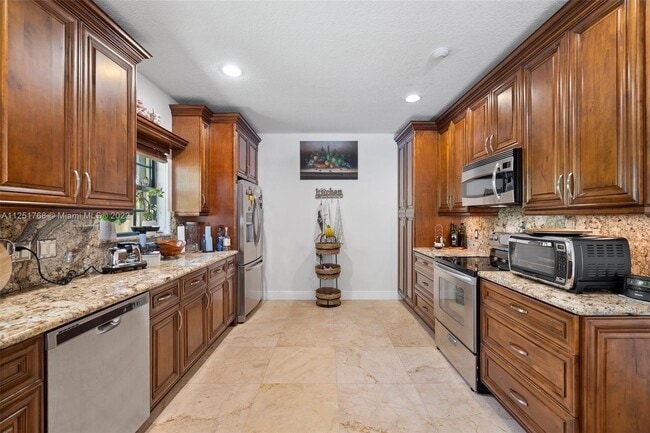 Building Photo - 3051 SW 114th Ave