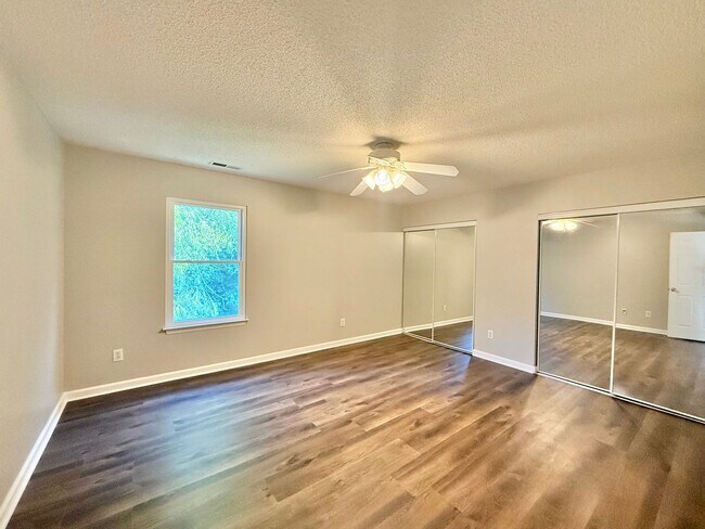 Building Photo - Spacious 4BD, 2.5BA Wake Forest Home with a Fenced Yard Centrally Located Near Shopping, Dining, ...