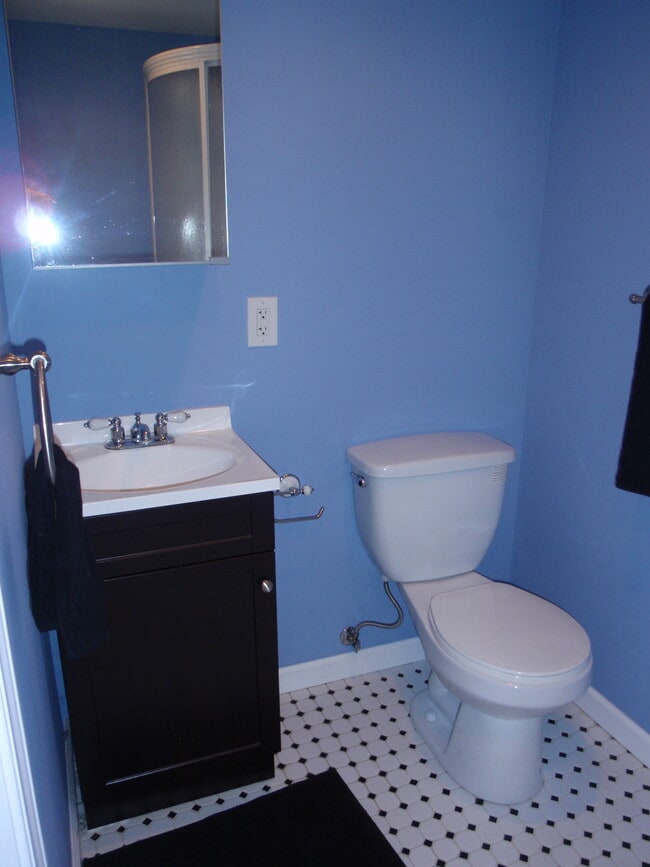 Building Photo - 23 Nelson St