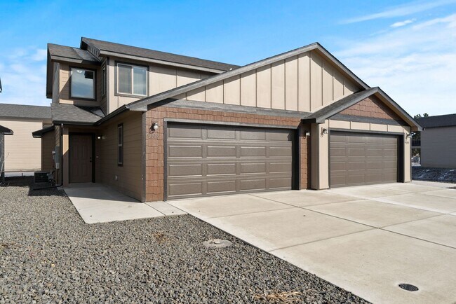 Interior Photo - Winona Road 4-bedroom Homes