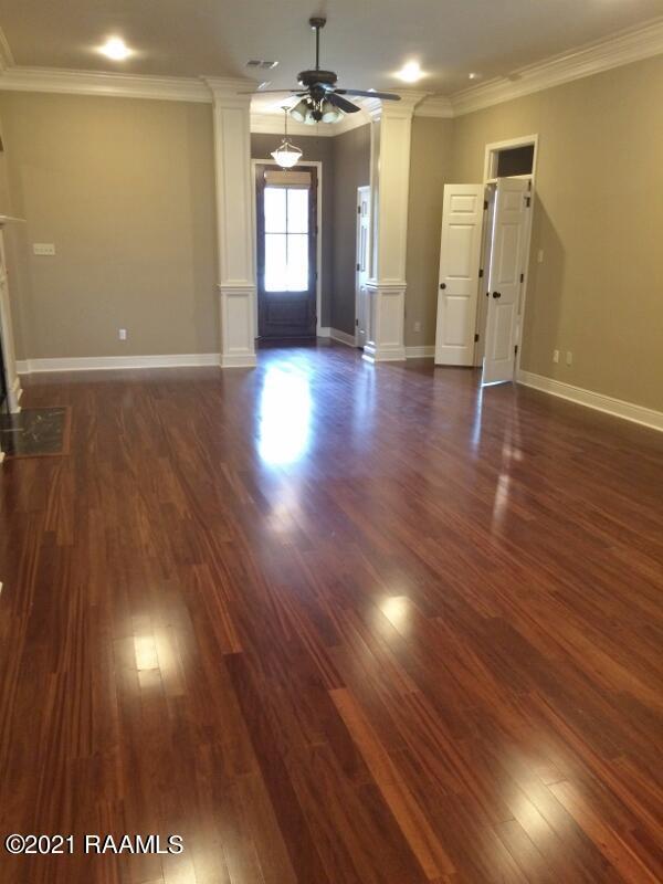 Building Photo - 27 Silver Cedar Ct