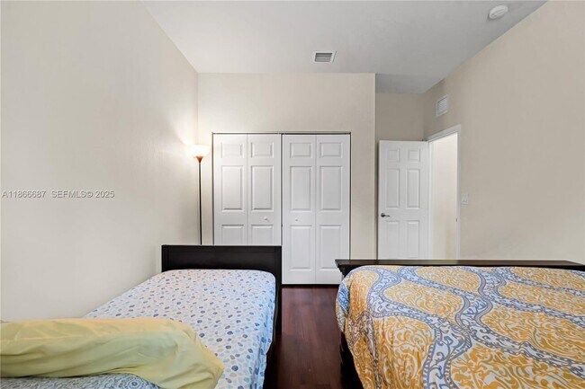 Building Photo - 363 NE 25th Terrace