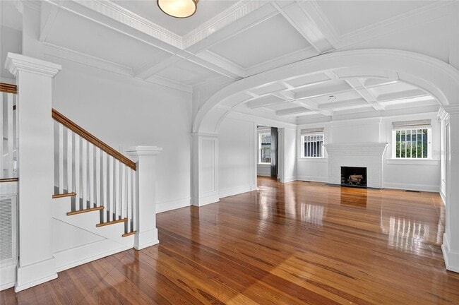 Building Photo - 3003 W Harbor View Ave