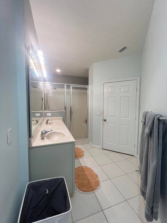 Building Photo - 8919 Sandshot Ct