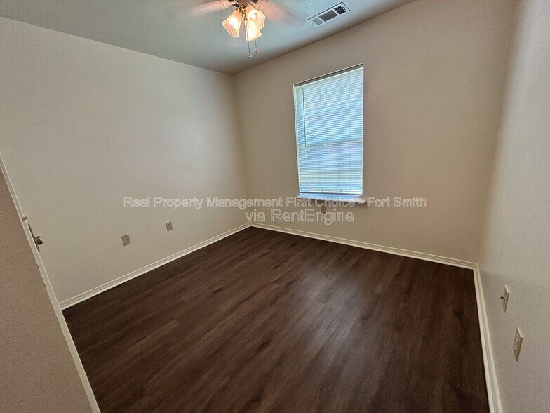 Building Photo - 1447 Brazil Ave