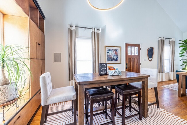 Building Photo - 71 Randolph St NE