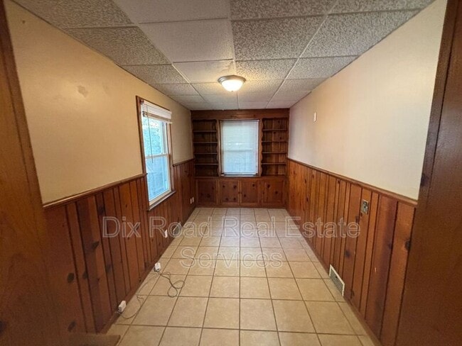 Building Photo - 107 Edgewood Ave