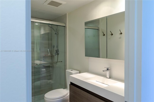 Building Photo - 10275 Collins Ave