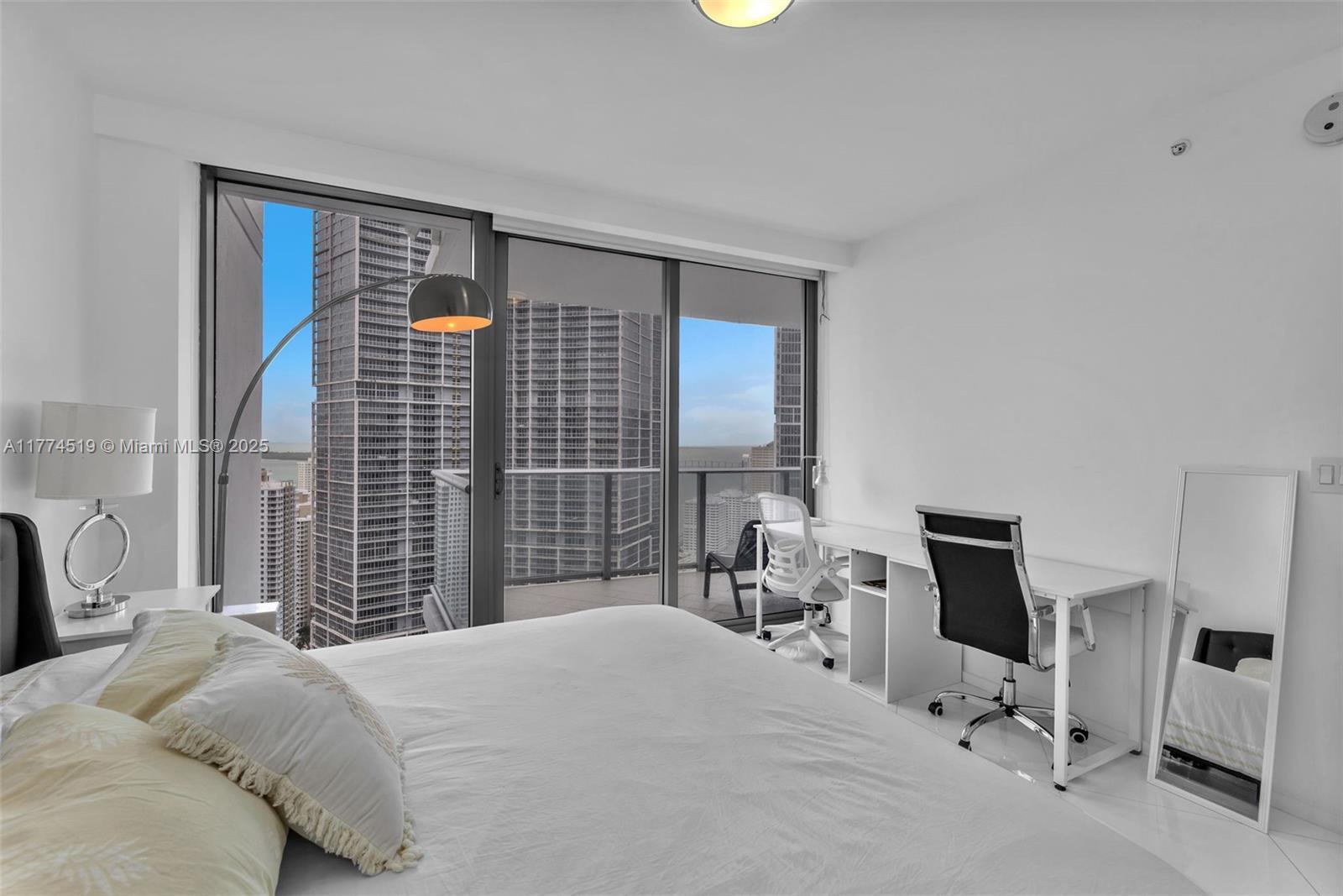 Building Photo - 200 Biscayne Blvd