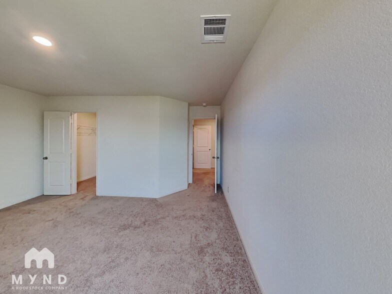Building Photo - 105 Pettigrew Ct