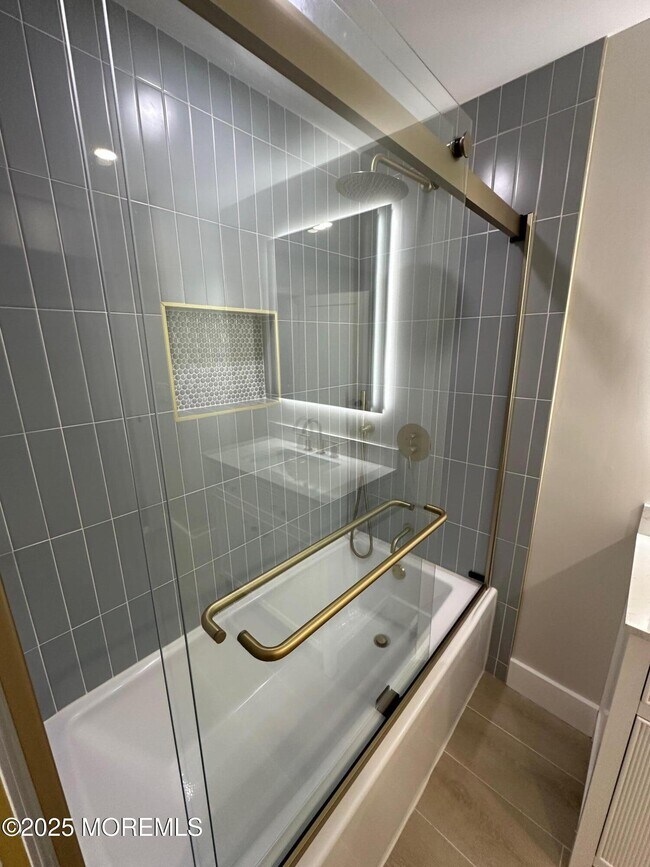 Building Photo - 469 Wall St