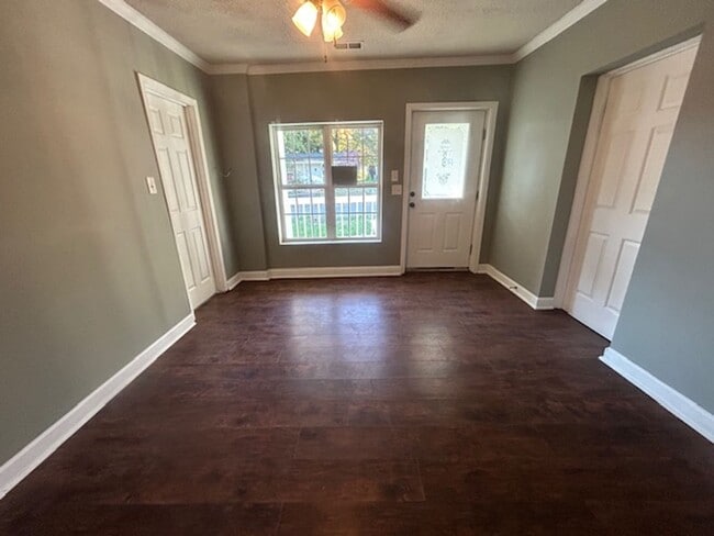 Building Photo - 3530 Beaumont Ave