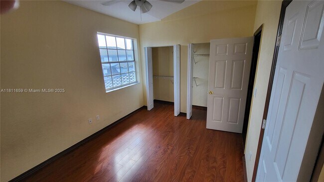 Building Photo - 715 SW 148th Ave